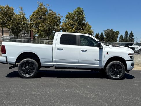 New 2026 RAM 2500 Laramie AWD/4WD image 2