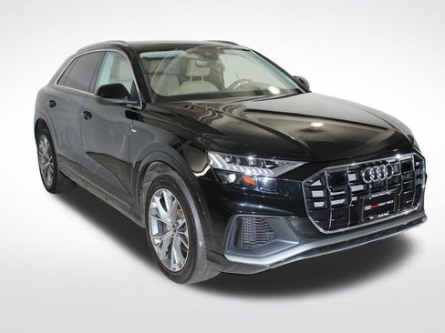 Used 2023 Audi Q8 Premium Plus image 10