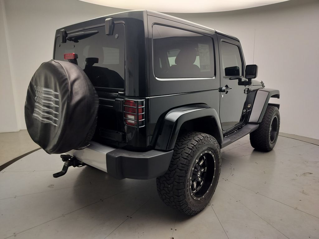 Used 2015 Jeep Wrangler Sahara w/ Connectivity Group AWD/4WD image 3
