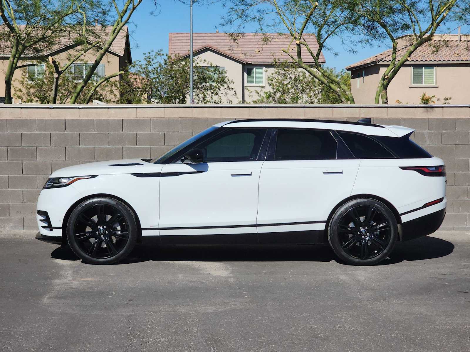 Used 2021 Land Rover Range Rover Velar R-Dynamic HSE AWD/4WD image 5