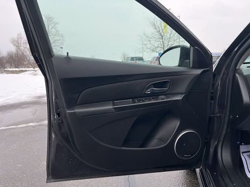 Used 2015 Chevrolet Cruze LT w/ Sun And Sound Package image 7