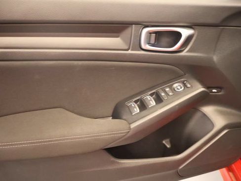 Used 2025 Honda Civic Sport image 10