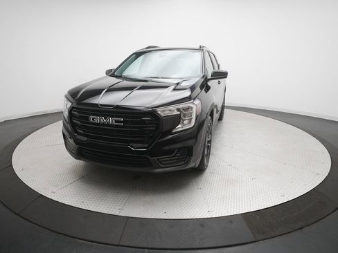 Used 2022 GMC Terrain SLE w/ Driver Convenience Package image 12