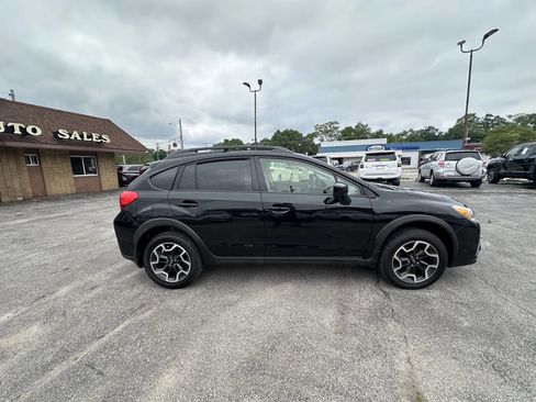 Used 2017 Subaru Crosstrek 2.0i Premium image 5