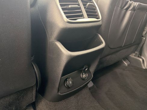 Used 2019 Hyundai Santa Fe Limited FWD image 33