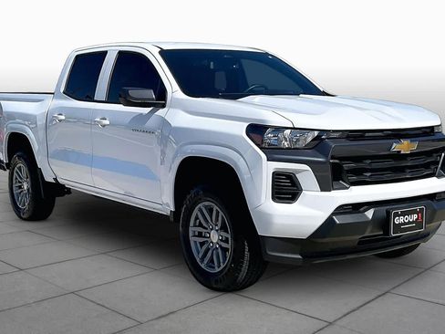 Used 2026 Chevrolet Colorado LT RWD image 3