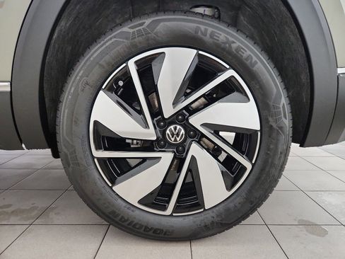 New 2026 Volkswagen Atlas SEL image 41