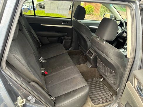 Used 2014 Subaru Outback 2.5i Premium AWD/4WD image 11