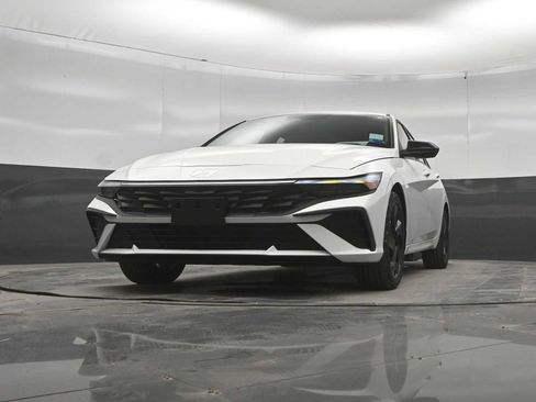 New 2026 Hyundai Elantra SEL Sport FWD image 38