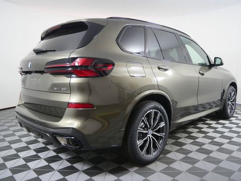 New 2026 BMW X5 sDrive40i w/ M Sport Package RWD image 3