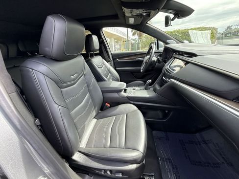 Used 2024 Cadillac XT5 Premium Luxury w/ Platinum Package image 16