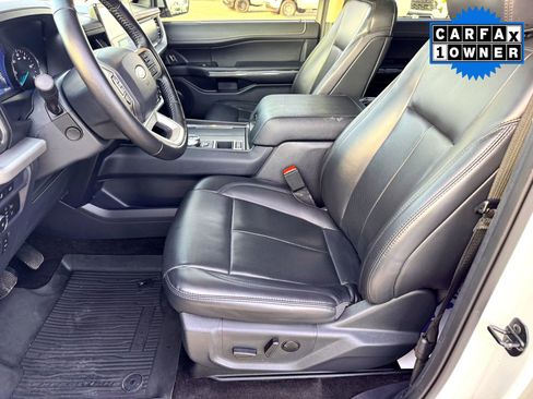 Used 2022 Ford Expedition XLT image 12