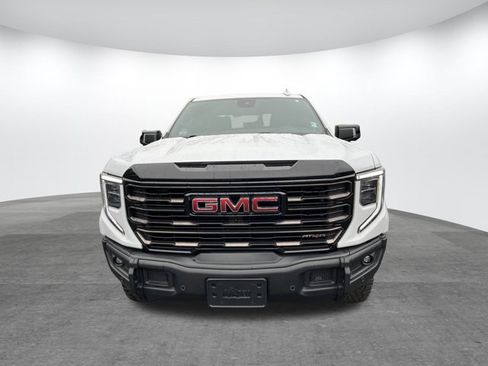 Used 2024 GMC Sierra 1500 AT4X image 2