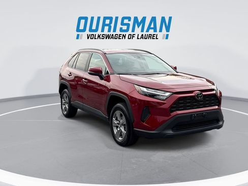 Used 2025 Toyota RAV4 XLE FWD image 2