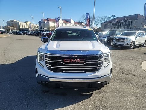 Certified 2025 GMC Sierra 1500 SLT image 2