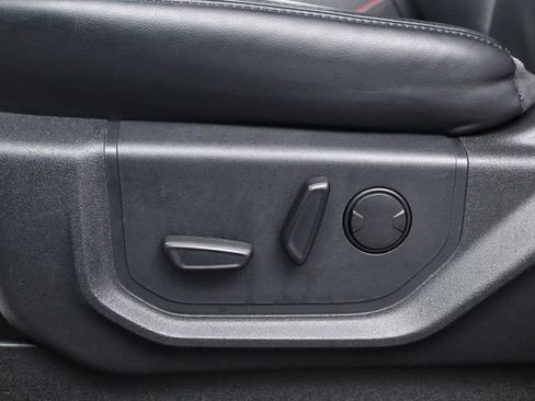 Used 2024 Ford Expedition XLT image 11