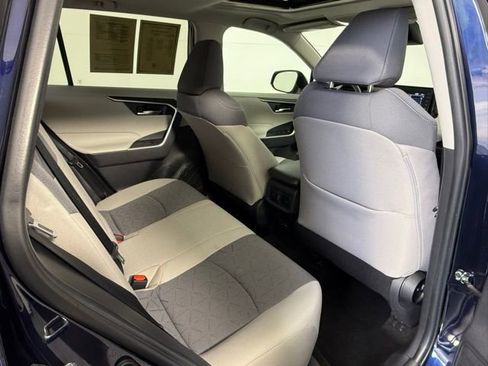 Used 2022 Toyota RAV4 XLE image 42