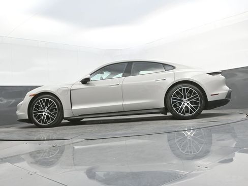 Certified 2023 Porsche Taycan image 23