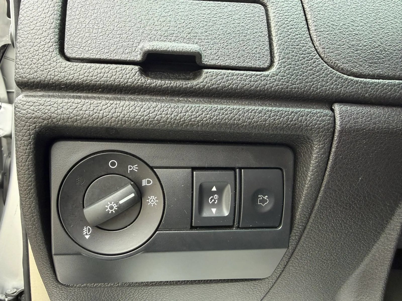 Used 2012 Ford Fusion SEL FWD image 13