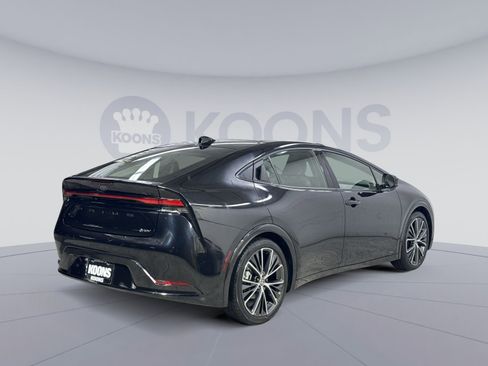 Used 2025 Toyota Prius XLE image 12