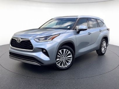 Used 2023 Toyota Highlander Platinum