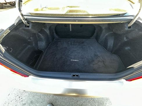 Used 2003 Toyota Camry LE FWD image 19