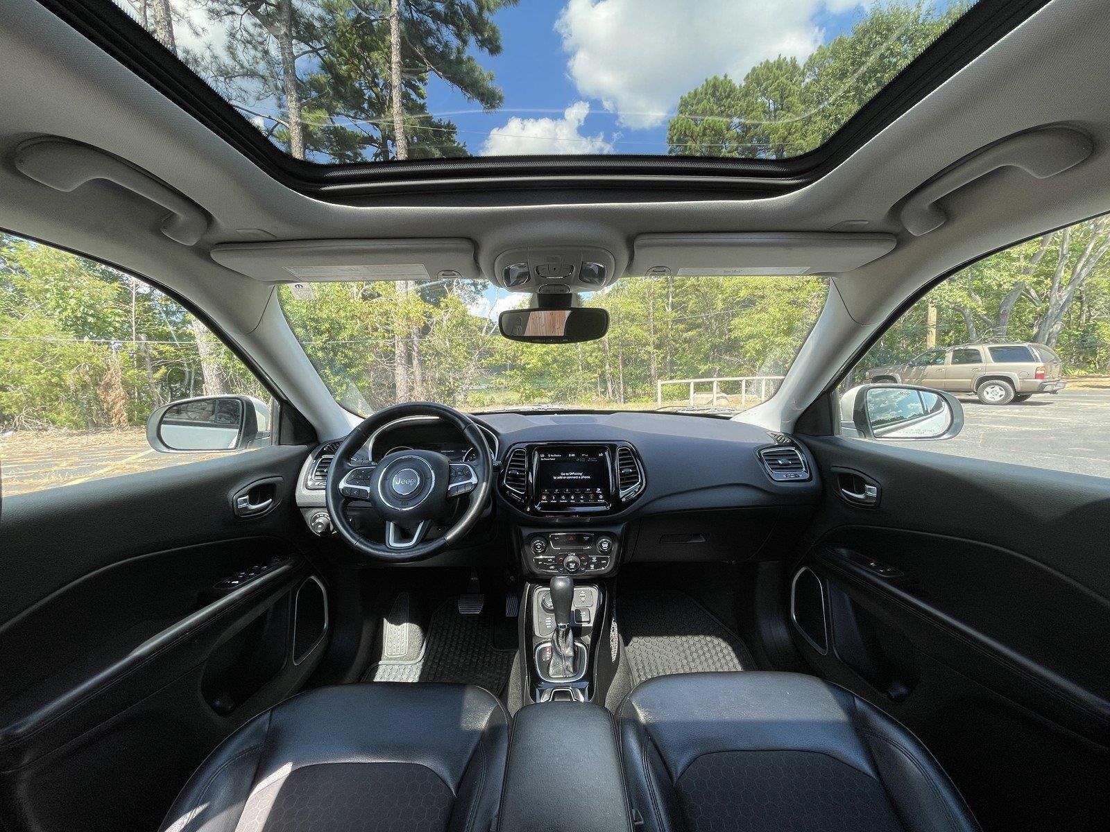 Used 2018 Jeep Compass Latitude w/ Popular Equipment Group AWD/4WD image 16