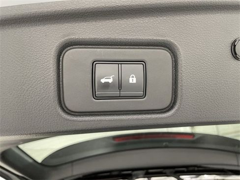 Used 2024 Nissan Pathfinder Platinum w/ Black Appearance Package image 16