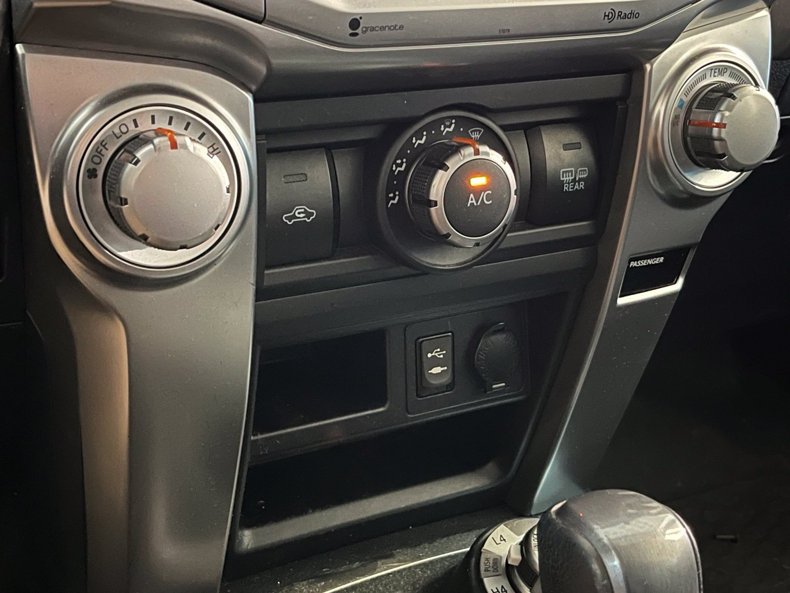 Used 2014 Toyota 4Runner SR5 AWD/4WD image 22