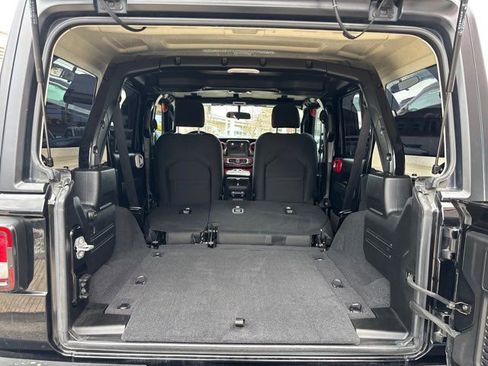 Used 2021 Jeep Wrangler Unlimited Sport AWD/4WD image 17