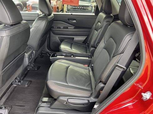 Certified 2023 Nissan Pathfinder SL w/ SL Premium Package image 26