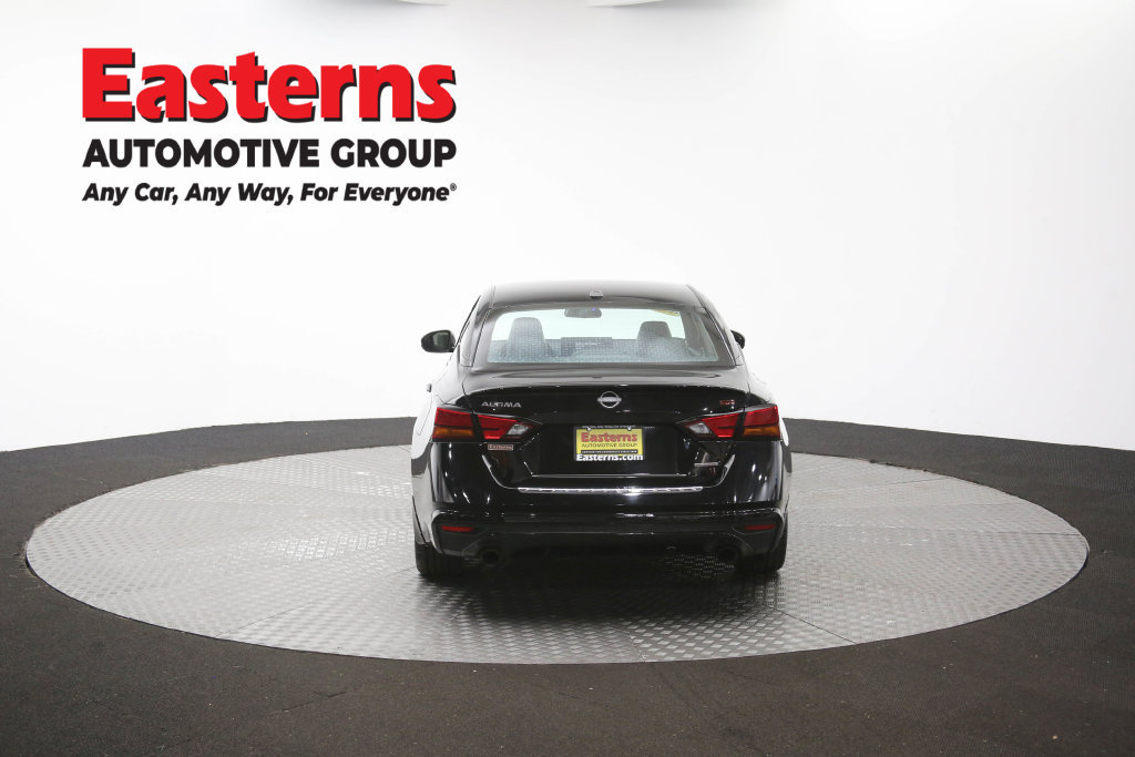 Used 2023 Nissan Altima 2.0 SR FWD image 41