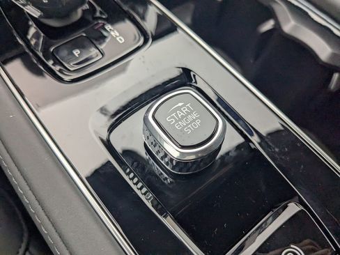 New 2026 Volvo XC90 T8 Plus w/ Protection Package Premier AWD/4WD image 41