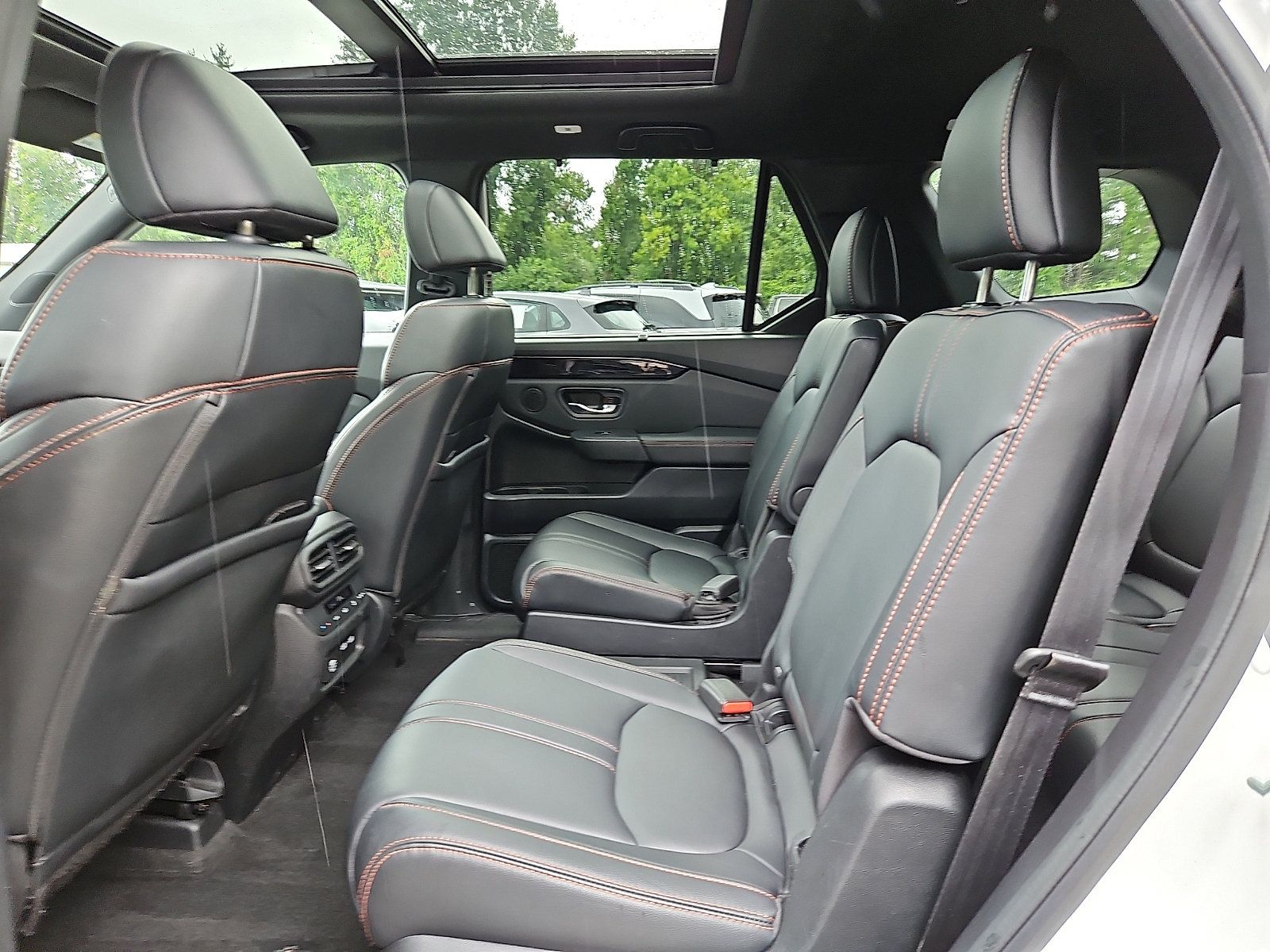 Certified 2023 Honda Pilot TrailSport image 12