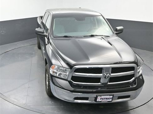 Used 2020 RAM 1500 Classic SLT image 39