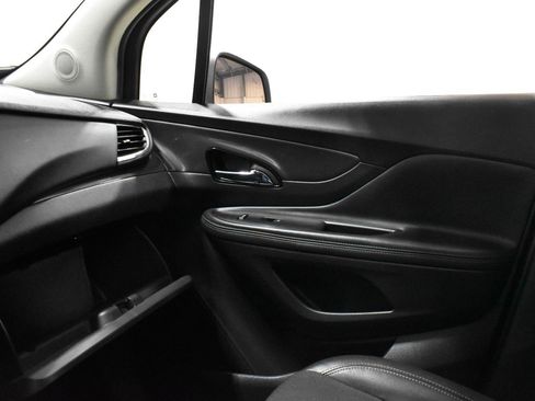 Used 2020 Buick Encore Preferred w/ Safety Package image 20