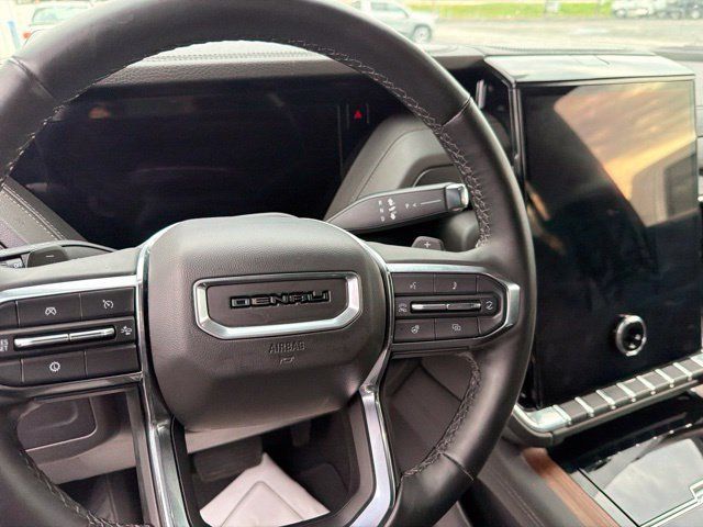 Used 2025 GMC Yukon Denali AWD/4WD image 36