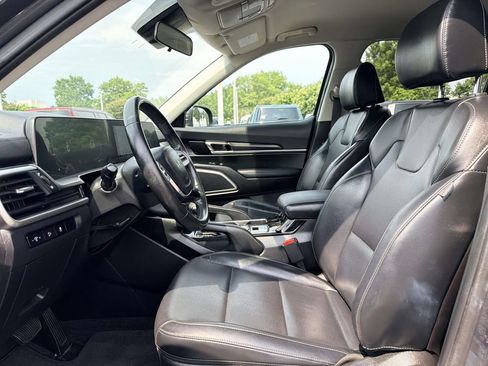 Used 2023 Kia Telluride LX AWD/4WD image 15