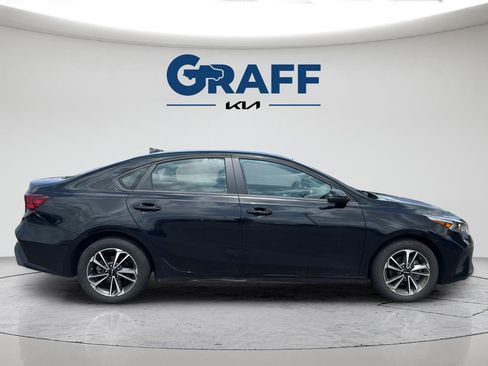 Used 2024 Kia Forte LXS w/ LXS Technology Package FWD image 9