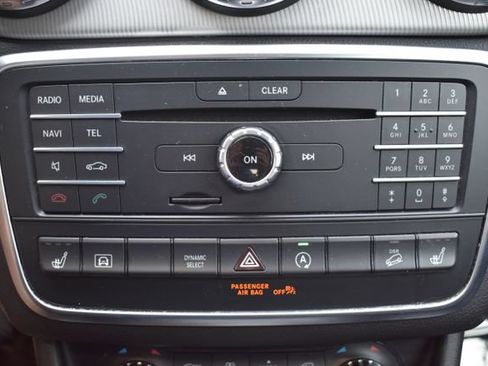 Used 2017 Mercedes-Benz GLA 250 4MATIC image 30
