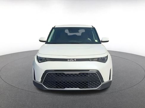 Used 2025 Kia Soul LX w/ LX Technology Package image 3