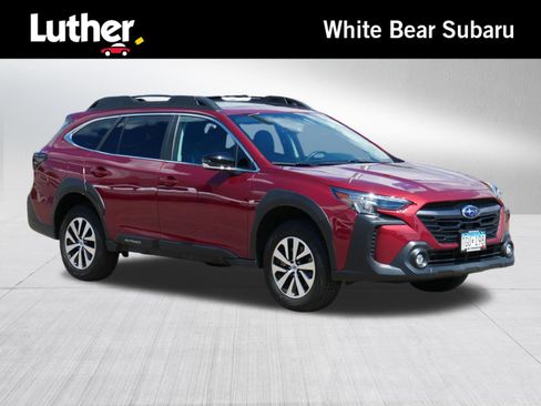 Certified 2025 Subaru Outback Premium AWD/4WD image 1