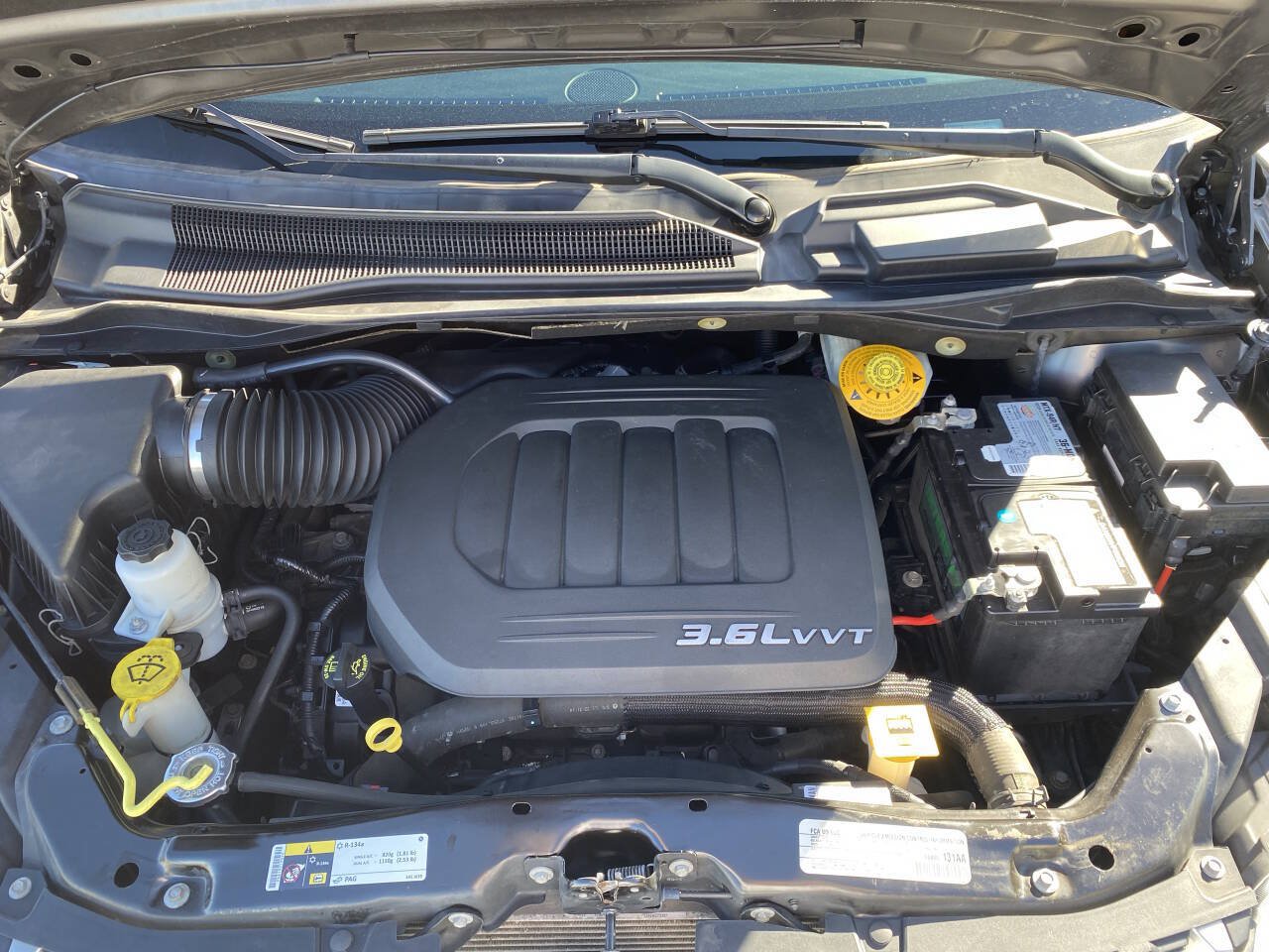 Used 2018 Dodge Grand Caravan SXT FWD image 40