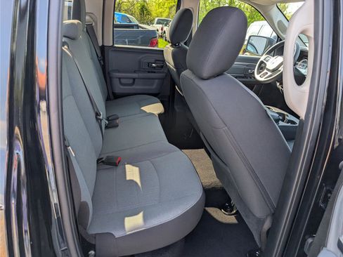 Used 2024 RAM 1500 Classic SLT AWD/4WD image 11