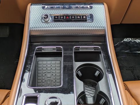 Used 2025 Lincoln Aviator Black Label image 17