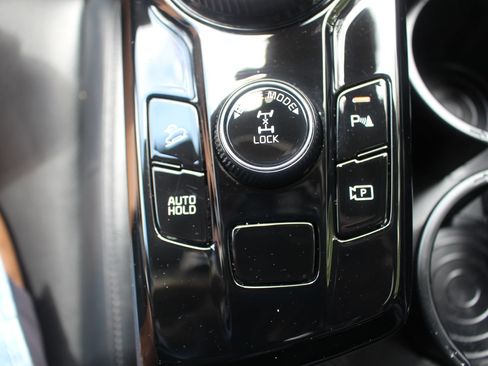 Certified 2025 Kia Sportage SX Prestige AWD/4WD image 39