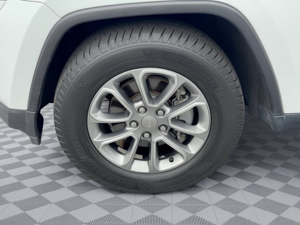 Used 2014 Jeep Grand Cherokee Limited RWD image 13