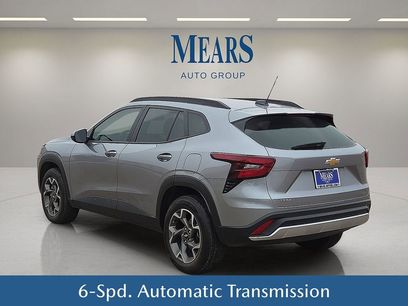 Used 2025 Chevrolet Trax LT w/ LT Convenience Package