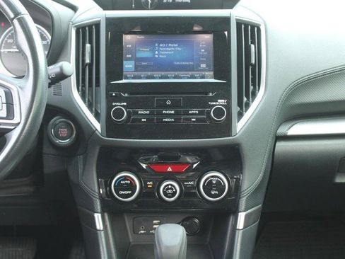 Used 2020 Subaru Forester Premium image 13