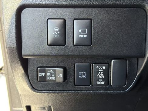 Certified 2023 Toyota Tacoma Limited AWD/4WD image 19